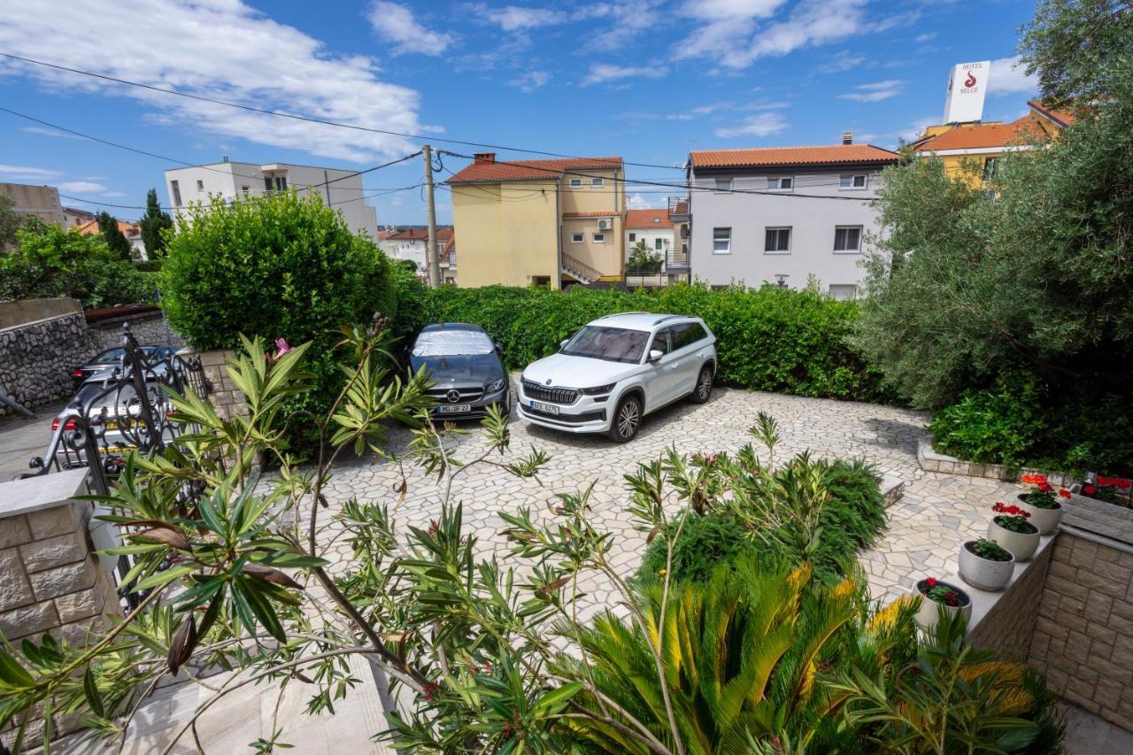 Apartments Lonzor Selce Exterior photo